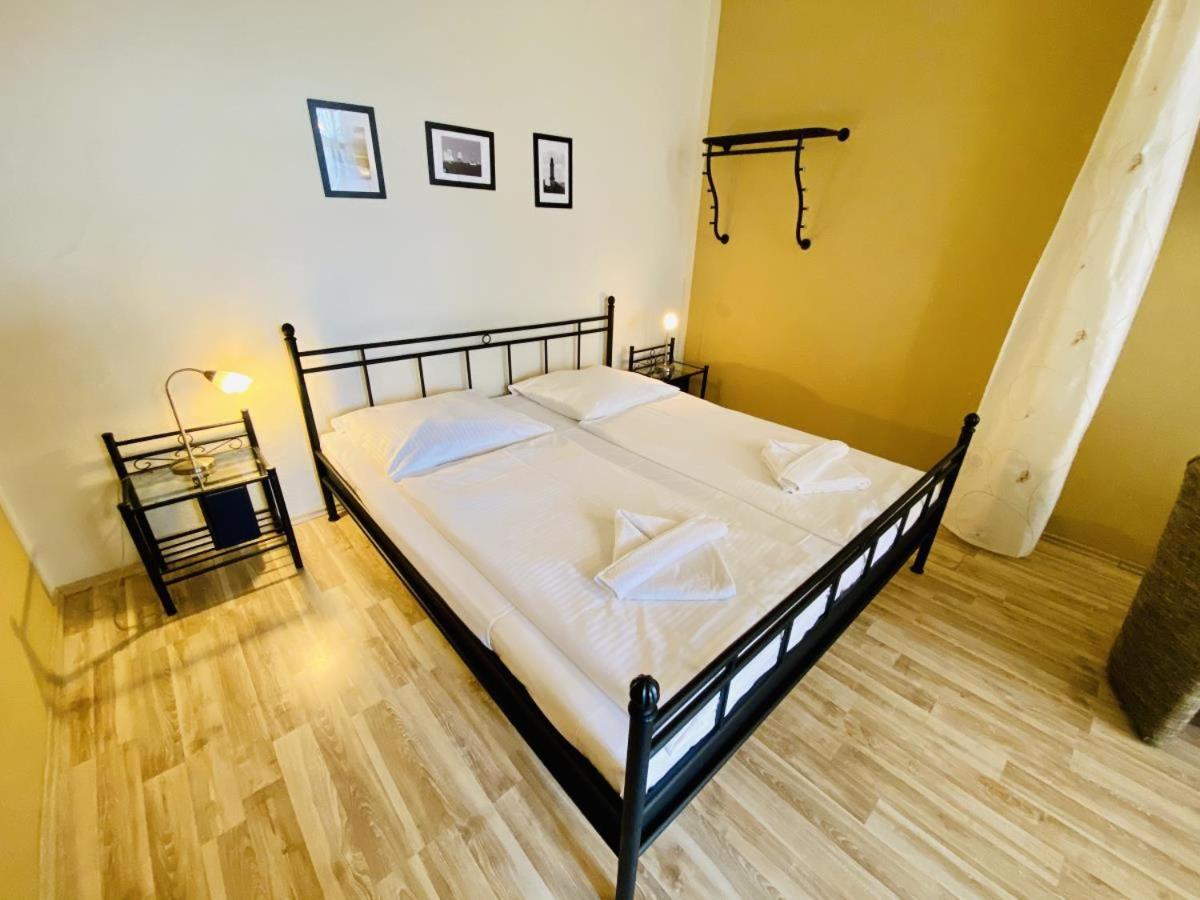 Turmblick Apartment รอสต็อค ภายนอก รูปภาพ